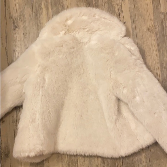 Abercrombie & Fitch Faux Fur Coat - Picture 3 of 3